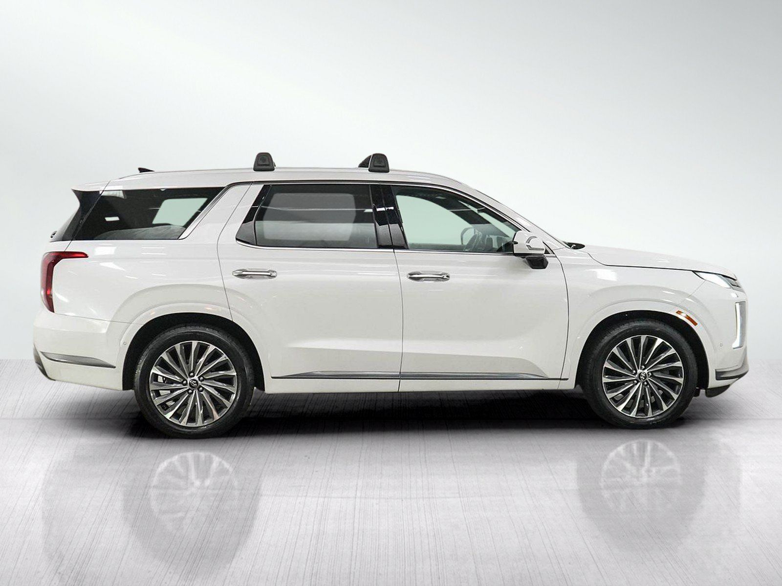 Used 2023 Hyundai Palisade Calligraphy FWD image 6
