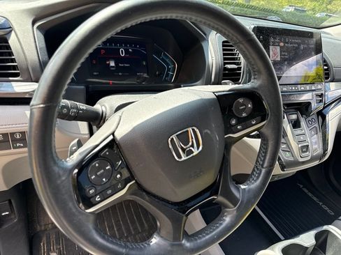 Used 2023 Honda Odyssey Elite image 9