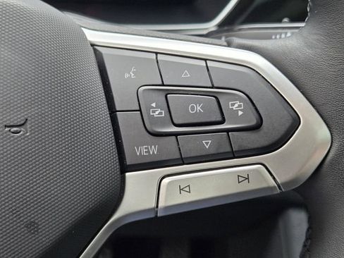Certified 2024 Volkswagen Jetta SE FWD image 24