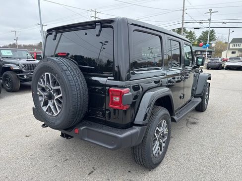 New 2026 Jeep Wrangler Sahara image 5
