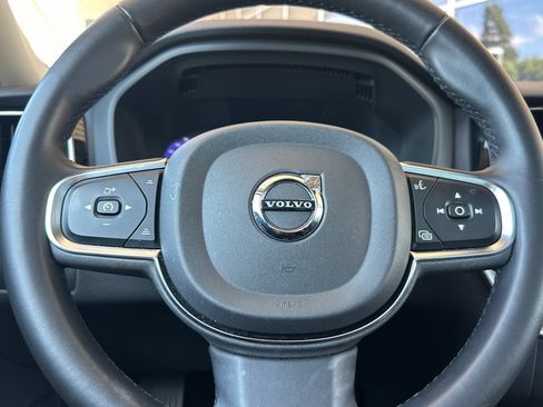 Used 2024 Volvo XC60 B5 Core AWD/4WD image 31