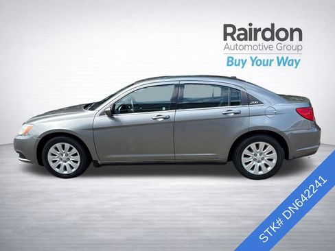 Used 2013 Chrysler 200 LX FWD image 4