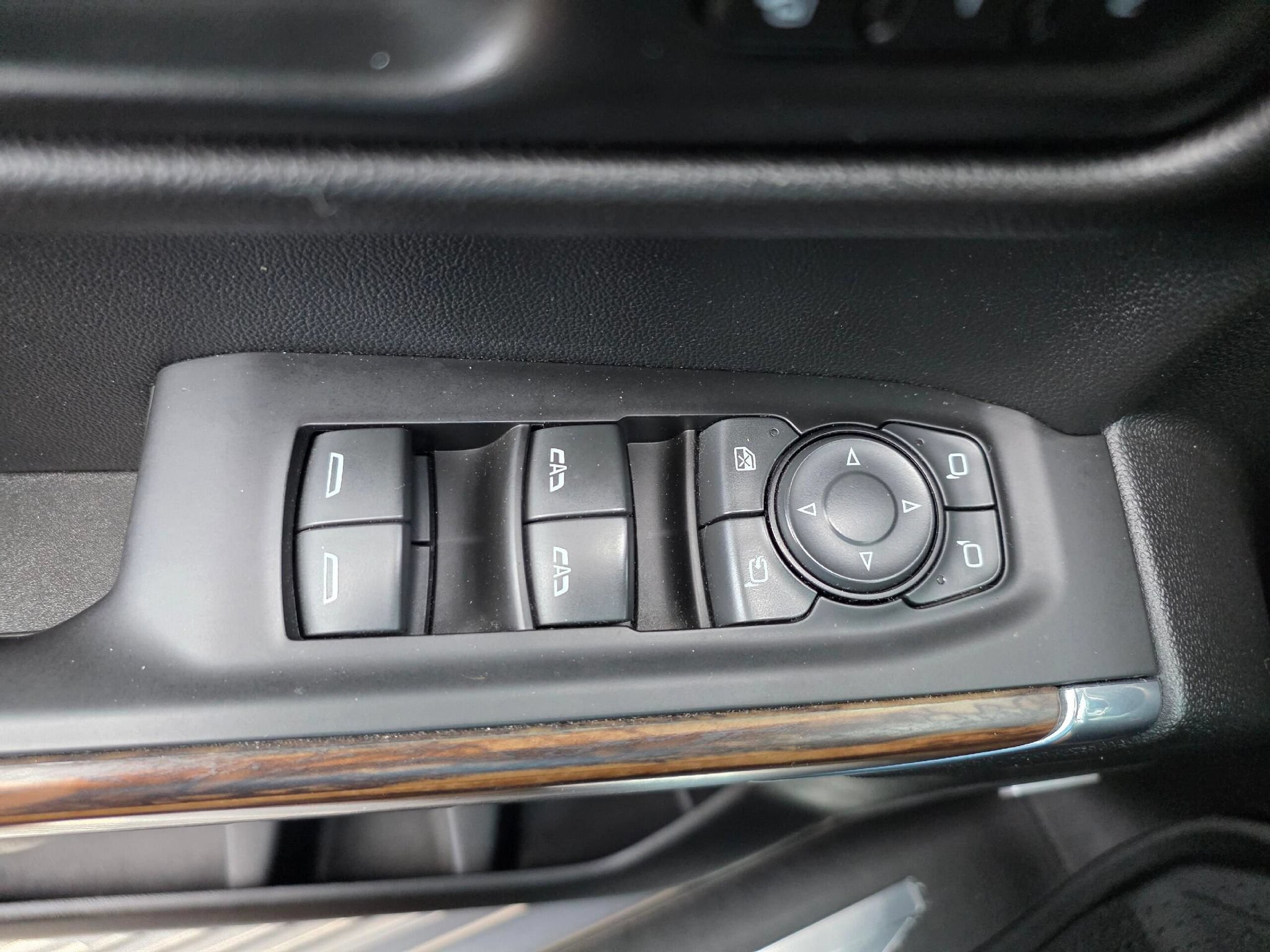 Used 2021 Chevrolet Silverado 1500 High Country w/ Technology Package AWD/4WD image 27