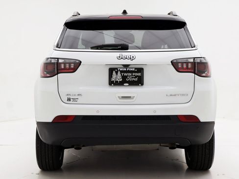 Used 2025 Jeep Compass Limited AWD/4WD image 7