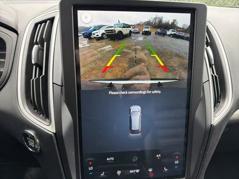 Used 2024 Ford Edge SEL image 20