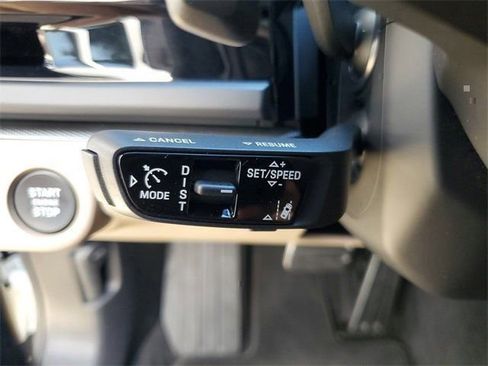Certified 2025 Porsche Panamera image 24