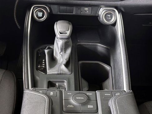 Used 2025 Toyota Grand Highlander AWD image 18