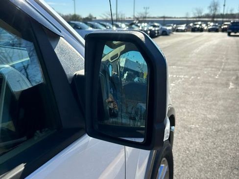 Used 2018 Ford F150 Lariat image 14