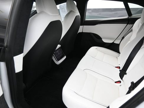 Used 2022 Tesla Model S Plaid AWD/4WD image 8