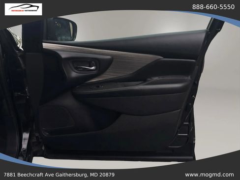 Used 2018 Nissan Murano S AWD/4WD image 18