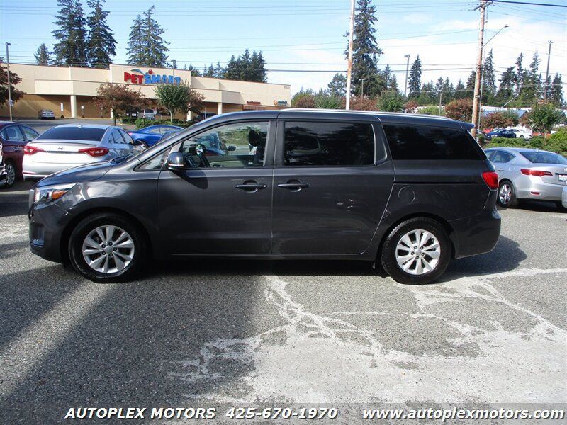 Used 2016 Kia Sedona LX w/ LX Essentials Premium Package FWD image 6