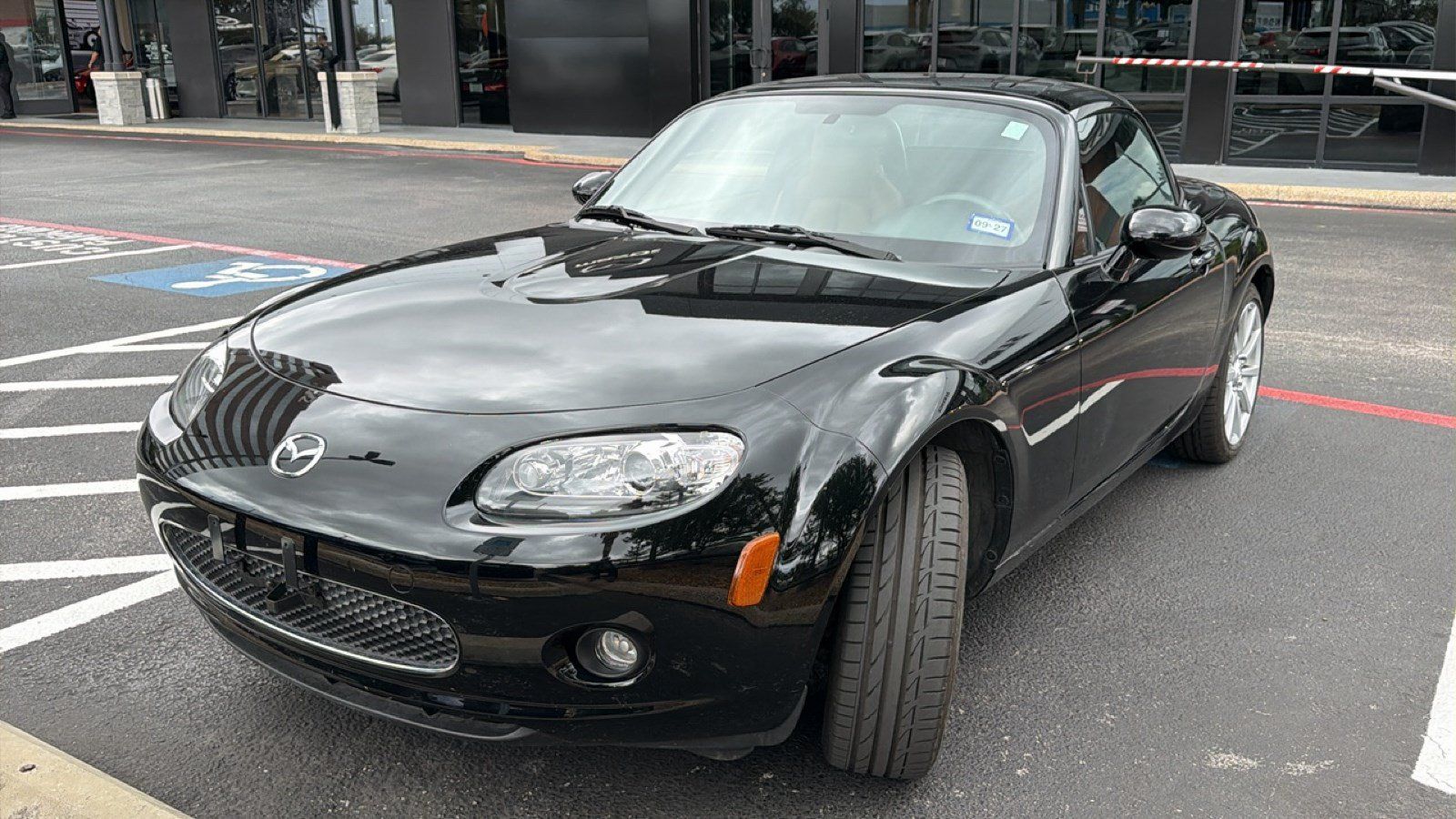Used 2007 MAZDA MX-5 Miata Grand Touring w/ Premium Pkg RWD image 29