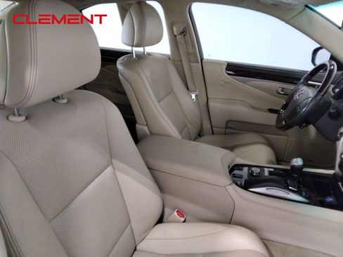 Used 2017 Lexus LS 460 w/ Comfort Package image 47