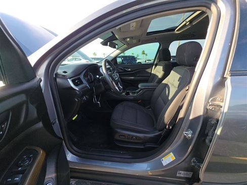 Used 2021 GMC Acadia SLE w/ Driver Convenience Package AWD/4WD image 9