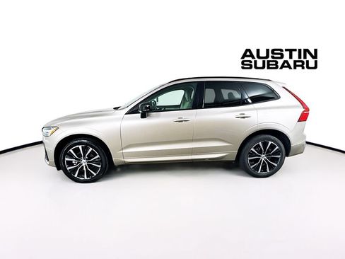 Used 2024 Volvo XC60 B5 Plus AWD/4WD image 4