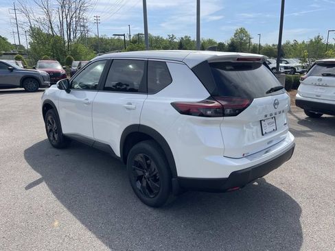 New 2026 Nissan Rogue SV w/ Cold Weather Package AWD/4WD image 5