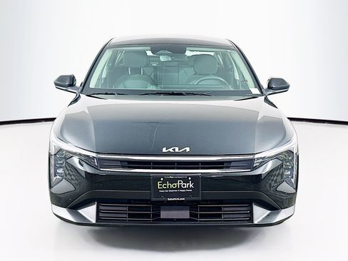 Used 2025 Kia K4 FWD image 2