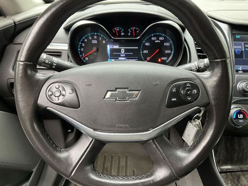 Used 2014 Chevrolet Impala LT FWD image 14