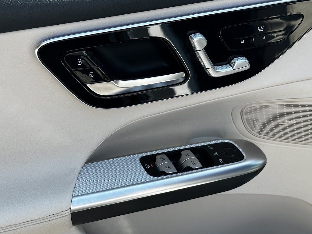 Certified 2025 Mercedes-Benz GLC 350e 4MATIC image 12