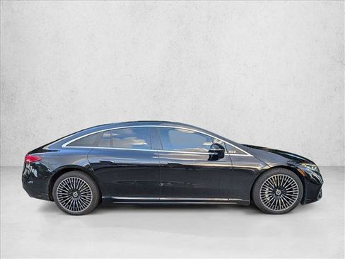 Certified 2022 Mercedes-Benz EQS 580 4MATIC Sedan image 4