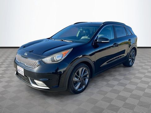 Used 2017 Kia Niro EX image 3