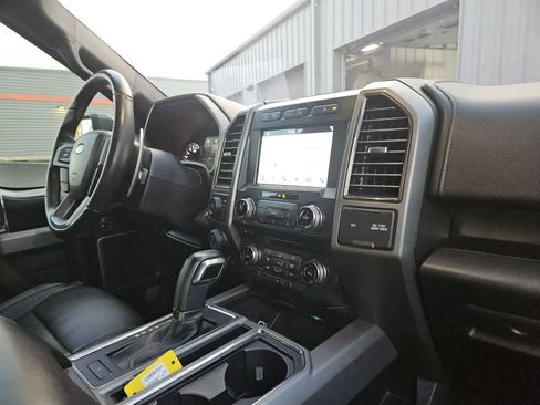 Used 2018 Ford F150 Raptor w/ Equipment Group 802A Luxury image 13