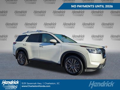 Used 2023 Nissan Pathfinder SL w/ SL Premium Package