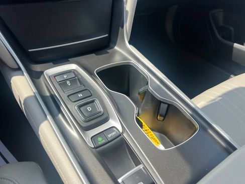 Used 2020 Honda Accord Touring image 17