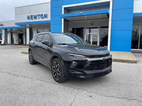 Used 2024 Chevrolet Blazer RS w/ Driver Confidence II Package image 2