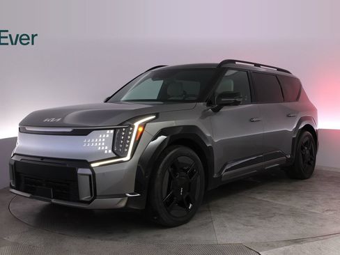 Used 2024 Kia EV9 GT-Line AWD/4WD image 2