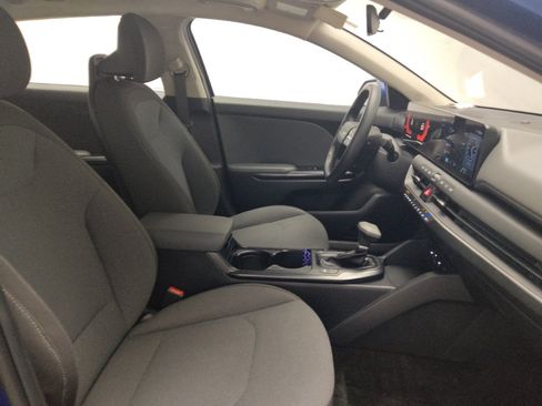 Used 2025 Kia K4 FWD image 21