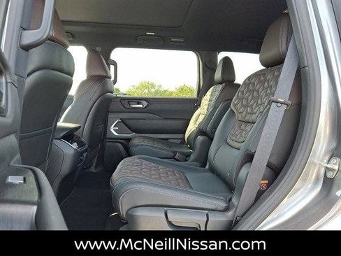 New 2026 Nissan Armada Platinum image 6