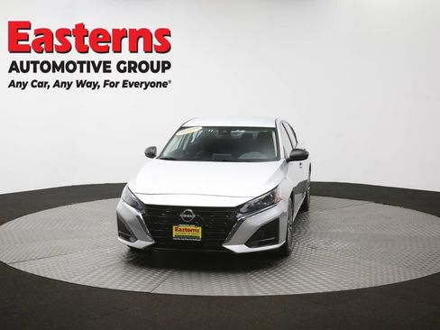 Used 2024 Nissan Altima 2.5 SV FWD image 53