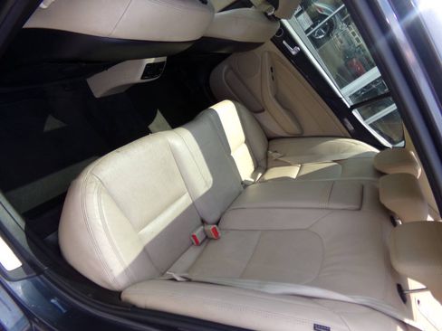 Used 2015 Kia Cadenza Premium w/ Luxury Package FWD image 17