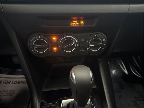 Used 2016 MAZDA MAZDA3 i Sport w/ Preferred Equipment Package image 35