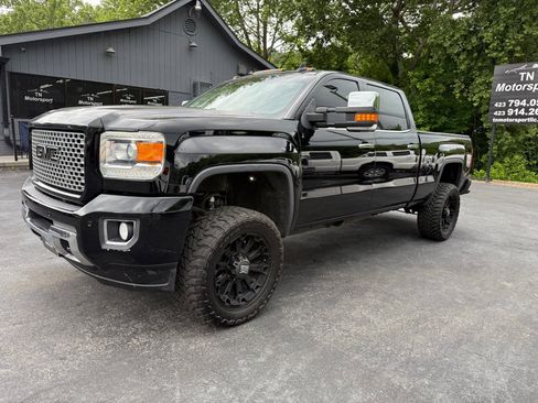 Used 2016 GMC Sierra 2500 Denali w/ Duramax Plus Package AWD/4WD image 66