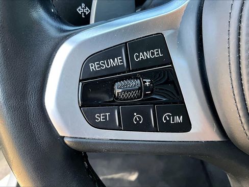 Used 2021 BMW 330i Sedan w/ M Sport Package RWD image 21