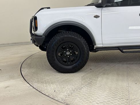 Certified 2023 Ford Bronco Wildtrak AWD/4WD image 11