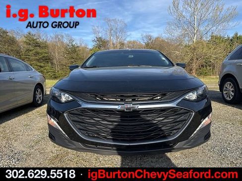 Used 2023 Chevrolet Malibu LT w/ Midnight Edition image 2