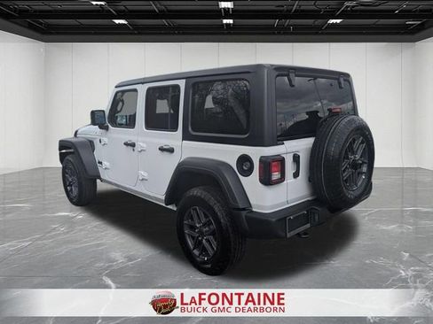 Used 2025 Jeep Wrangler Unlimited Sport AWD/4WD image 3