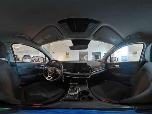 Used 2025 Kia Sportage LX image 42