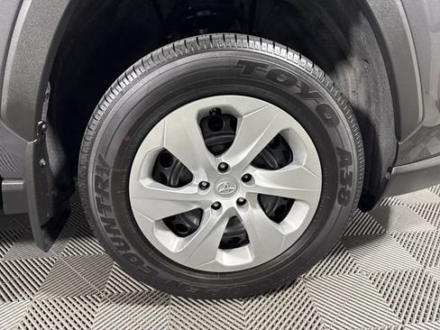 Used 2023 Toyota RAV4 LE AWD/4WD image 11