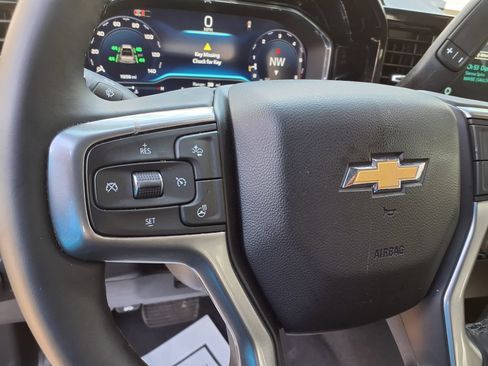 Used 2025 Chevrolet Silverado 1500 LT w/ Safety Package AWD/4WD image 23