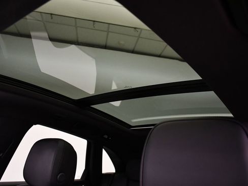 Used 2025 Porsche Macan Turbo image 19