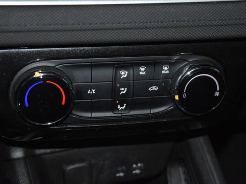 Used 2025 Chevrolet TrailBlazer LT image 13