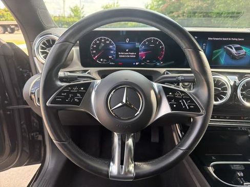 Used 2025 Mercedes-Benz CLA 250 4MATIC image 17