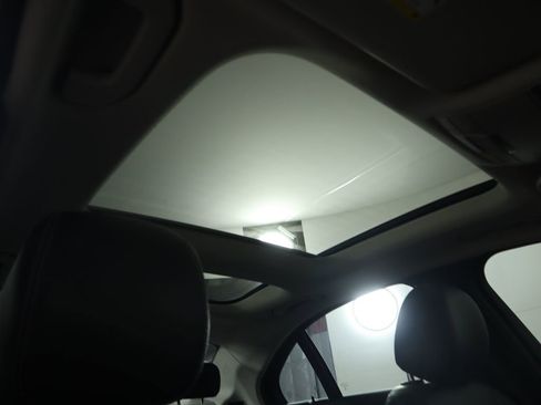 Used 2017 Mercedes-Benz C 300 Sedan image 18