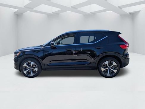 Certified 2023 Volvo XC40 B5 Plus w/ Protection Package Premier AWD/4WD image 9