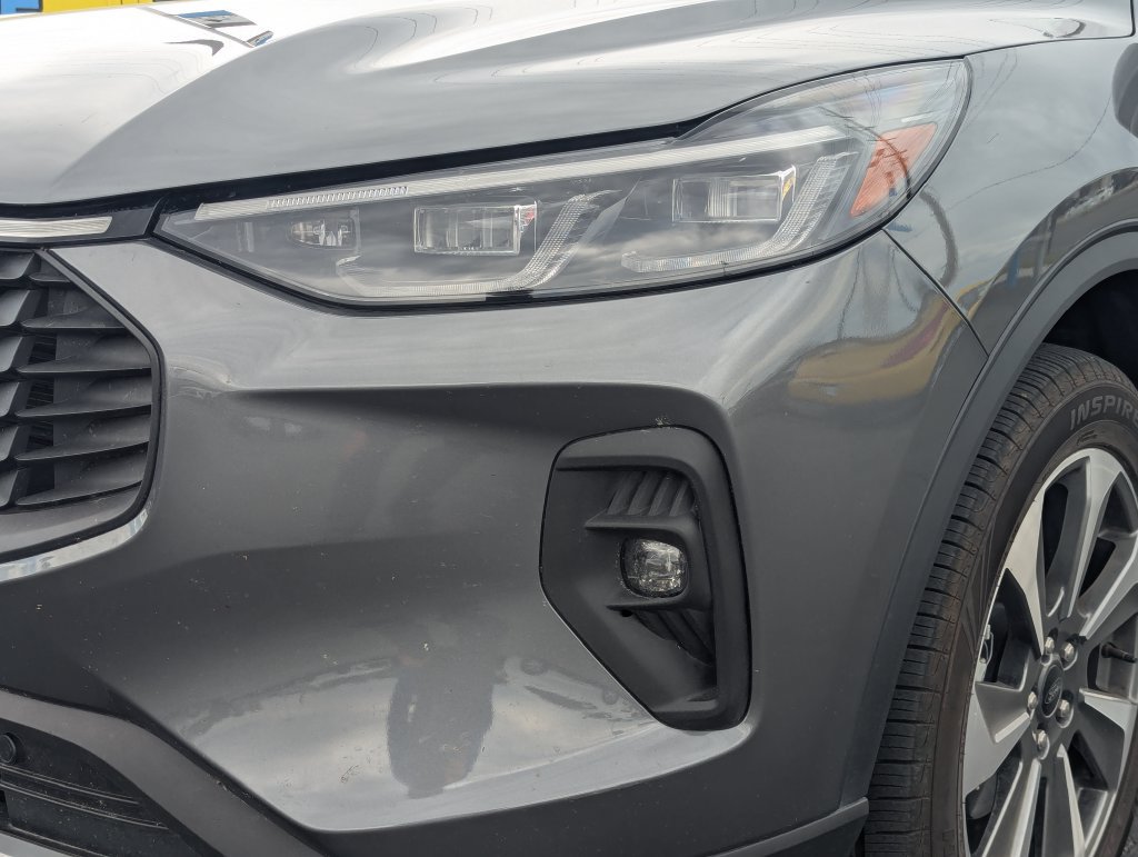 Used 2025 Ford Escape Platinum AWD/4WD image 12