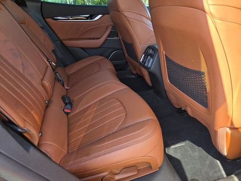 Used 2022 Maserati Levante Modena image 13